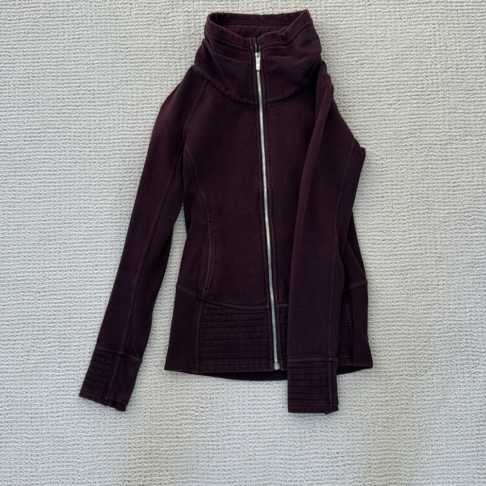 Lululemon zip up sweat jacket sz 4